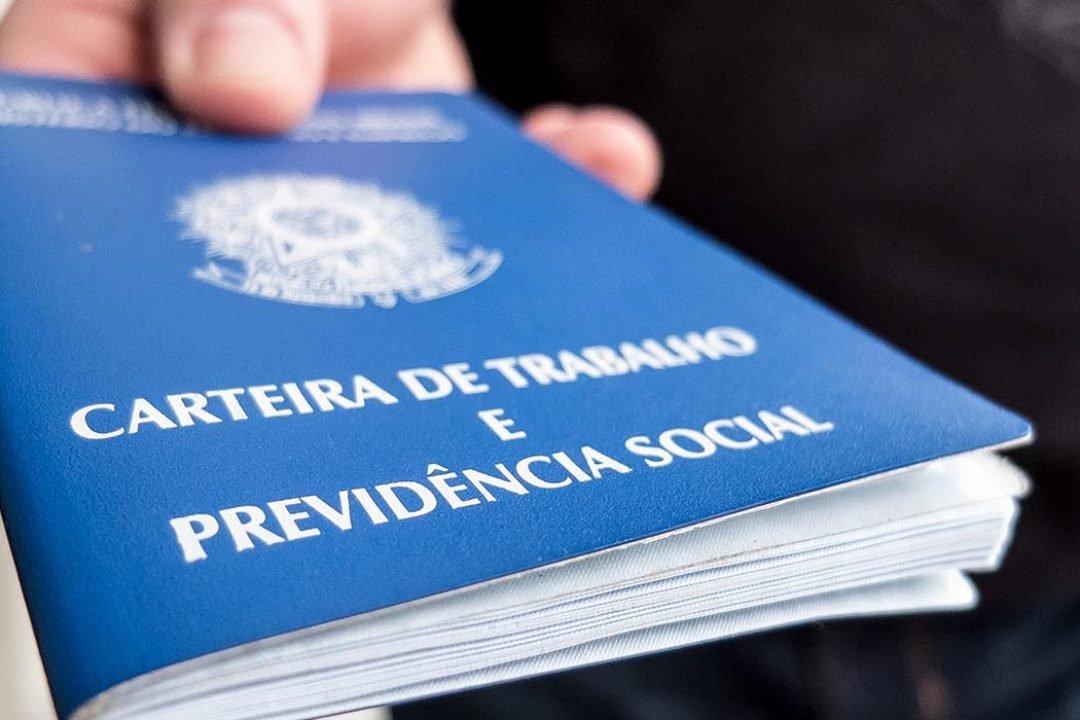 05-06-2014 - São Paulo - O MPT-RJ (Ministério Público do Trabalho no Rio de Janeiro) entrou com ação civil pública pedindo que todos os selecionados para o programa de trabalho voluntário da Fifa para a Copa do Mundo sejam contratados com carteira de trabalho assinada. Foto Rafael Neddermeyer/ Fotos Publicas